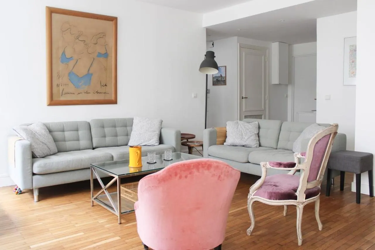 Spacious Cocoon 2 Steps From The Eiffel Tower Apartman